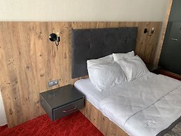 Adanaz Otel