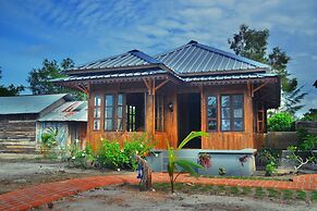 Rock and Wreck Dive Resort