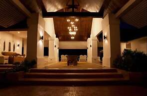 Tamarind Lake Villa