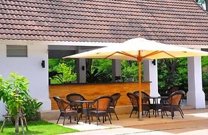 Tamarind Lake Villa