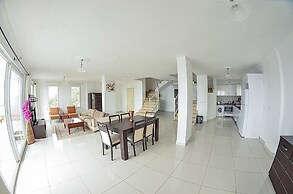 Villa Biba 1 by Lycia Collections