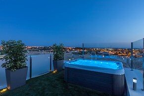 D Loft Sea and Golf