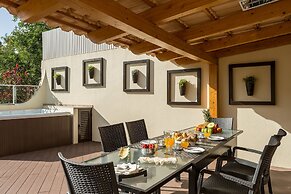 D Loft Sea and Golf