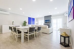D Loft Sea and Golf