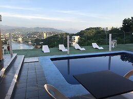 Casa Mexicana La Reyna