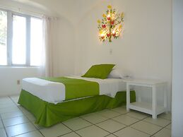 Casa Mexicana La Reyna