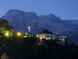 ES Deurali Resort.