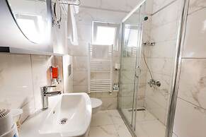 Azra Suite Otel