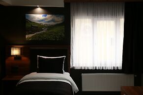 Azra Suite Otel