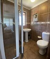 Dolphin Circle B&B