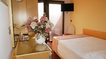 Hotel Antares