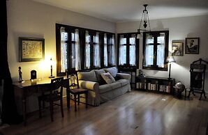 Anna's Mansion