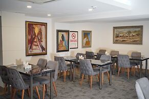 Lion City Hotel