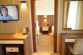 Lion City Hotel