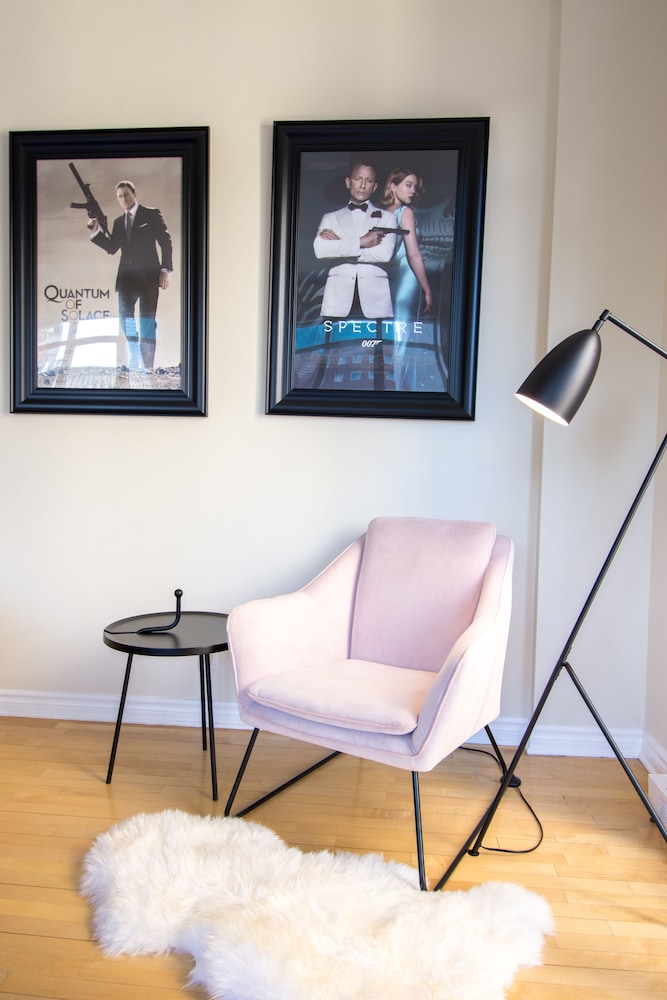 Airy Downtown Apartments by Nuage