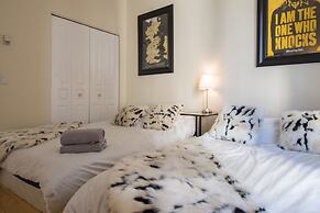 Airy Downtown Apartments by Nuage