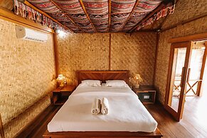 Dream Hotel
