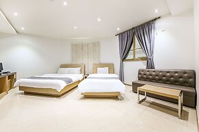 Gallery Hotel