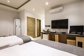 Gallery Hotel