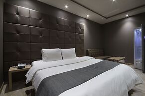 Gallery Hotel