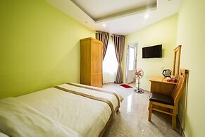 Trung Nhan Hotel
