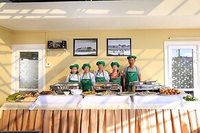 Trung Nhan Hotel