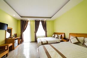 Trung Nhan Hotel