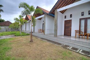 Kira Cottages