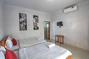 Kira Cottages