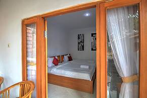 Kira Cottages