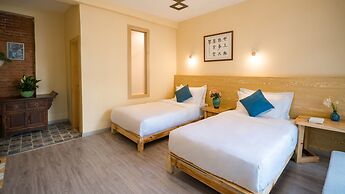 Floral Joy Cat Hotel