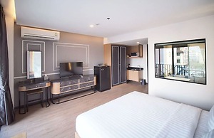 Sleep With Me Pattaya