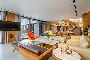 The Five Stars Villa