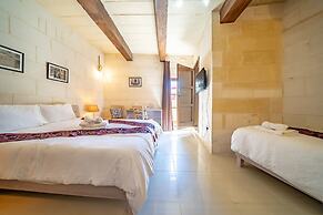 Ta' Pinu B&B