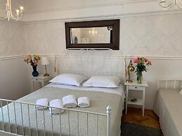 Mama's and Papa's Luxury Rooms