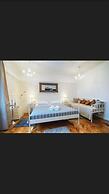 Mama's and Papa's Luxury Rooms