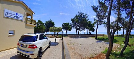 Apartments Laguna