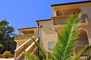 Apartments Laguna