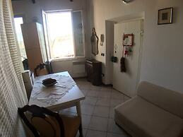 Porta Camollia Apartment