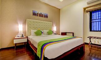 Crest Hotel