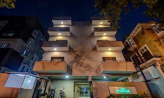 Crest Hotel