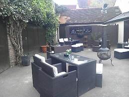 The Queens Head