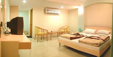 Hotel Ravi Kiran