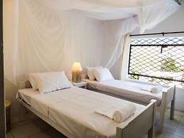 Baobab Beach House Bed & Breakfast