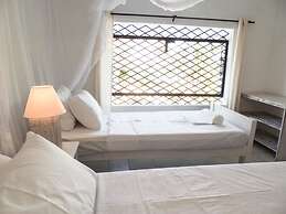 Baobab Beach House Bed & Breakfast