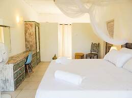 Baobab Beach House Bed & Breakfast