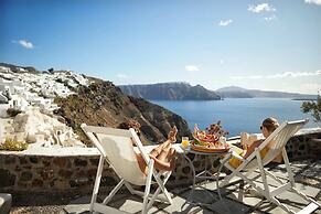 Lava Oia's