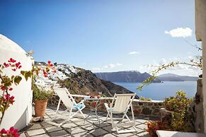 Lava Oia's