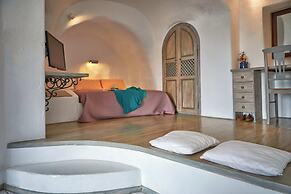 Lava Oia's