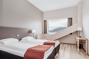 Wood Hotel by Frich's